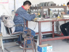 大孔研磨車間主要生產大孔拉絲、絞線、沖壓等模具